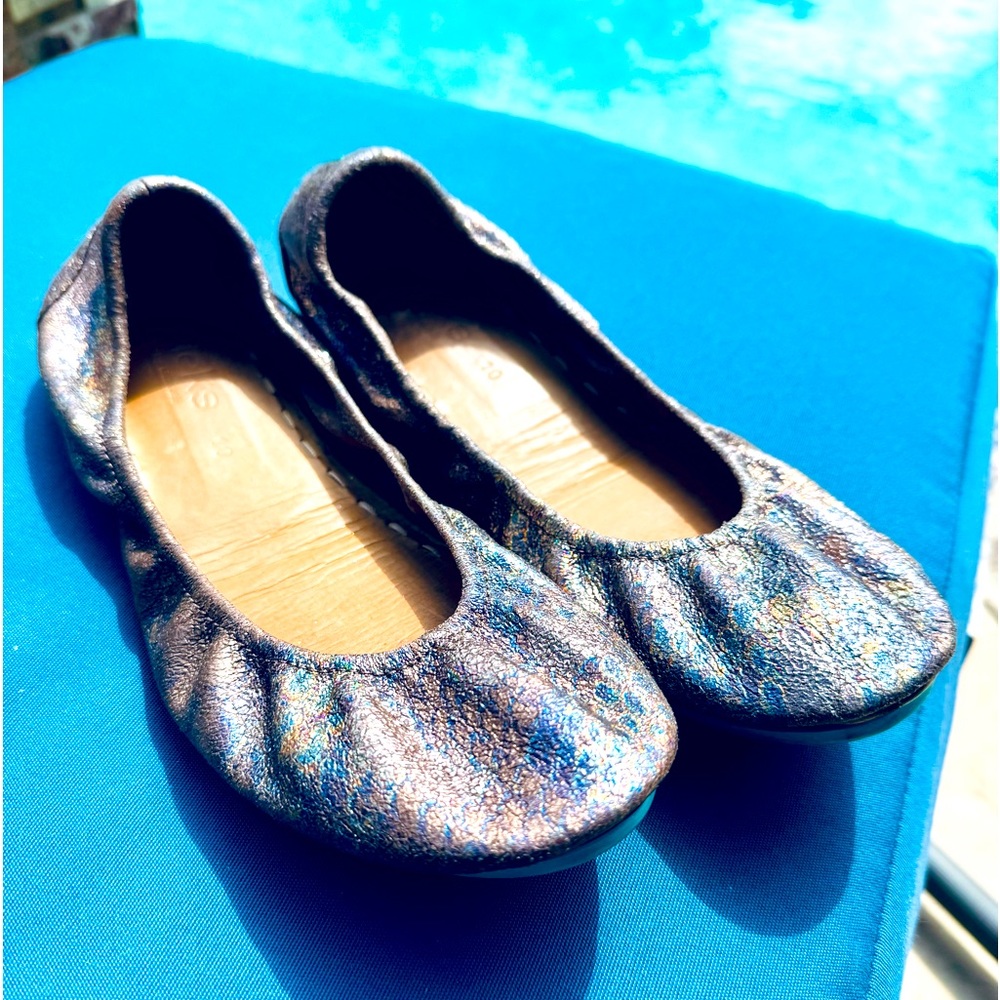 Tieks - Love Potion Rare Discontinued. Size 10. Very Good Condition.